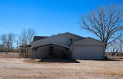 1580 Middle Rd, George West, TX 78022