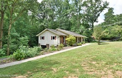 100 Greystone Drive, Oak Ridge, TN 37830