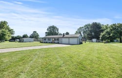 94 Fox Chase Drive, Newark, OH 43055