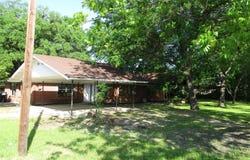 105 S Adams Street, Kemp, TX 75143