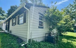10503 E SCARRITT AVE, SUGAR CREEK, MO 64054