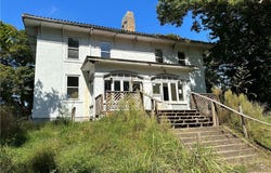 25 Lock Road, Point Pleasant, WV 25550