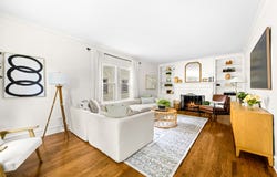 1325 E Walnut Avenue, Des Plaines, IL 60016