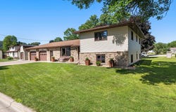 655 48th Ave, Winona, MN 55987