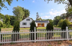 931 Chestnut Hill Road, Glastonbury, CT 06073
