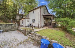2514-2516 Dalemount St, Beechview, PA 15216