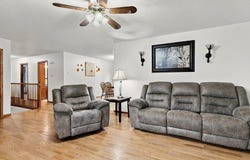 208 Oak Forest Drive, Epworth, IA 52045