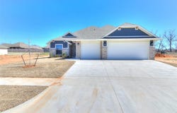 7624 Three Woods Lane, Yukon, OK 73099
