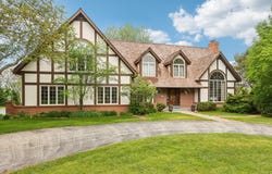 2385 Buckingham Pl, Brookfield, WI 53045