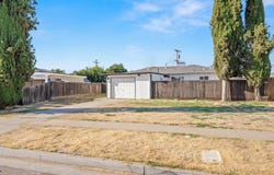 1028 W Holland Avenue, Fresno, CA 93705