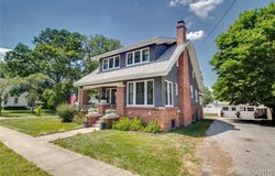 209 W Spruce Street, Jerseyville, IL 62052
