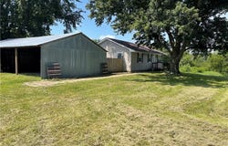 860 E Front Street, Kidder, MO 64649