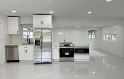 7765 W 15th Ave, Hialeah, FL 33014
