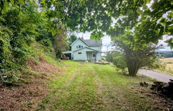 9689 Old State Rd, Troy, PA 16947