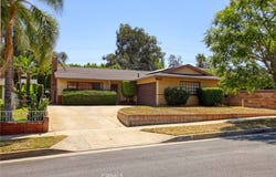 13601 Simshaw Avenue, Sylmar, CA 91342