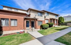 1113 COUNTRY HILLS Dr, Ogden, UT 84403