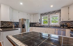 121 W 9th Street, Eldon, MO 65026
