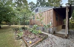 1324 W James White Rd, Celina, TN 38551