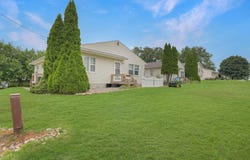 2023-2025 Burton Avenue, Waterloo, IA 50703