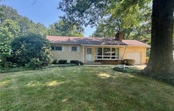 1967 Far View Road, Akron, OH 44312
