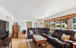 1052 Alfini Drive, Des Plaines, IL 60016