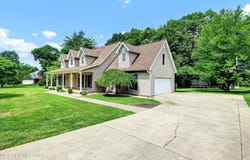 200 Blue Bird Ct, Mt Washington, KY 40047