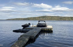 72 Glen Road, Lake Ariel, PA 18436