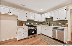 424 Autumnwood Drive SW, Decatur, AL 35601