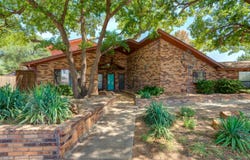 5404 17th Place, Lubbock, TX 79416