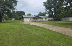 1005 W Clouse Street, Mountain Grove, MO 65711