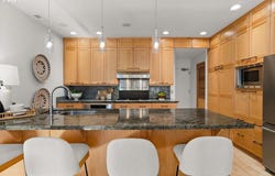 2523 NW UPSHUR ST, Portland, OR 97210