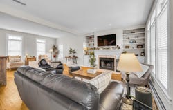 23 Falmouth Court, Middletown, CT 06457
