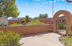 1618 W Calle Hacienda, Green Valley, AZ 85622
