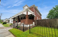 130 S 11TH ST., Jeannette, PA 15644