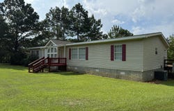 1259 Fe Beasley, Claxton, GA 30417