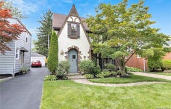 28 Bissell Drive, Amherst, NY 14226