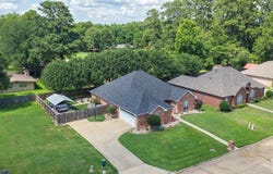 116 Corley Cr, Wake Village, TX 75501