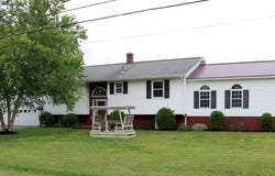 20 Spruce Street, Madison, ME 04950