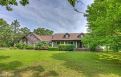 1330 Stoneledge Lane, Neosho, MO 64850