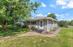 37 E Redwing St, Duluth, MN 55803