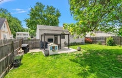 246 Massoit Street, Clawson, MI 48017