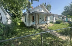 2814 S Pershing Drive, Muncie, IN 47302