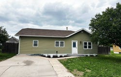 203 E 4th St, Paxton, NE 69155