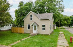 802 W Cayuga, Iron River, MI 49935