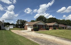410 Clubland, Conyers, GA 30094
