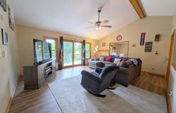 195 Wabash Valley, Geneva, IN 46740
