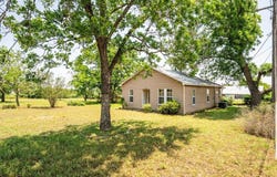 201 E Highway St, Fredericksburg, TX 78624