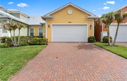 2025 Bridgepointe Circle, Vero Beach, FL 32967