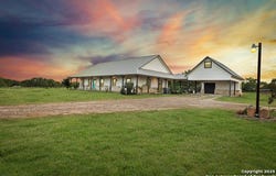 4355 N State Highway 16, Jourdanton, TX 78026