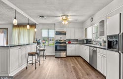 19 SPRUCE AVENUE, BORDENTOWN, NJ 08505